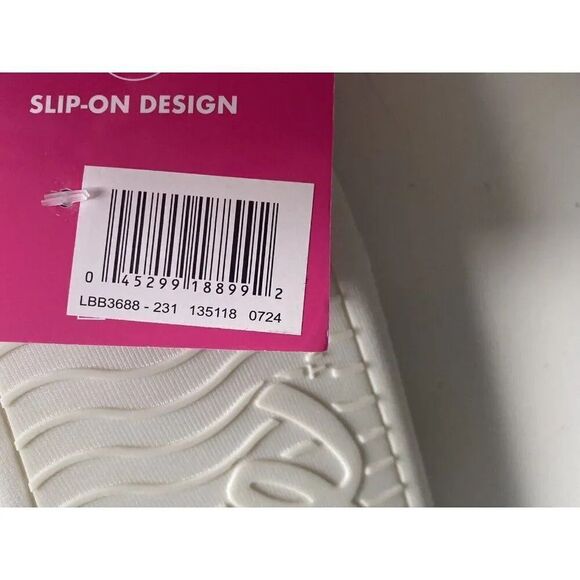 Barbie HEARTS Fluffy Slippers Pink Soft Indoor/Outdoor Women’s Sz L 8-9 NEW - Picture 8 of 10